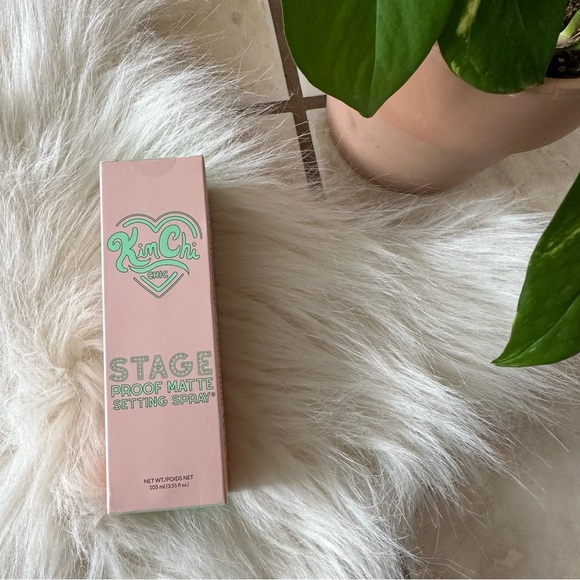 Kimchi Chic Beauty Other - KimChi Chic Beauty Stage Proof Matte Setting Spray